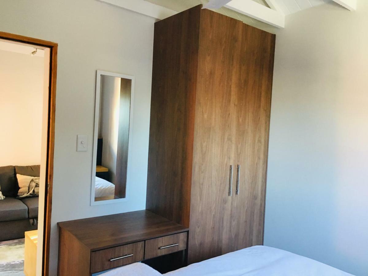 Kilkenny Cottages 2 Bedroom Unit ヨハネスブルグ エクステリア 写真