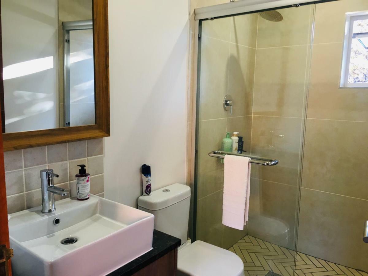 Kilkenny Cottages 2 Bedroom Unit ヨハネスブルグ エクステリア 写真