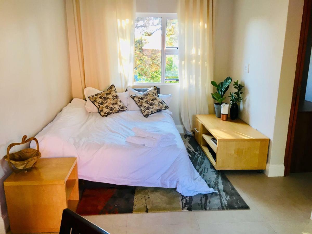 Kilkenny Cottages 2 Bedroom Unit ヨハネスブルグ エクステリア 写真